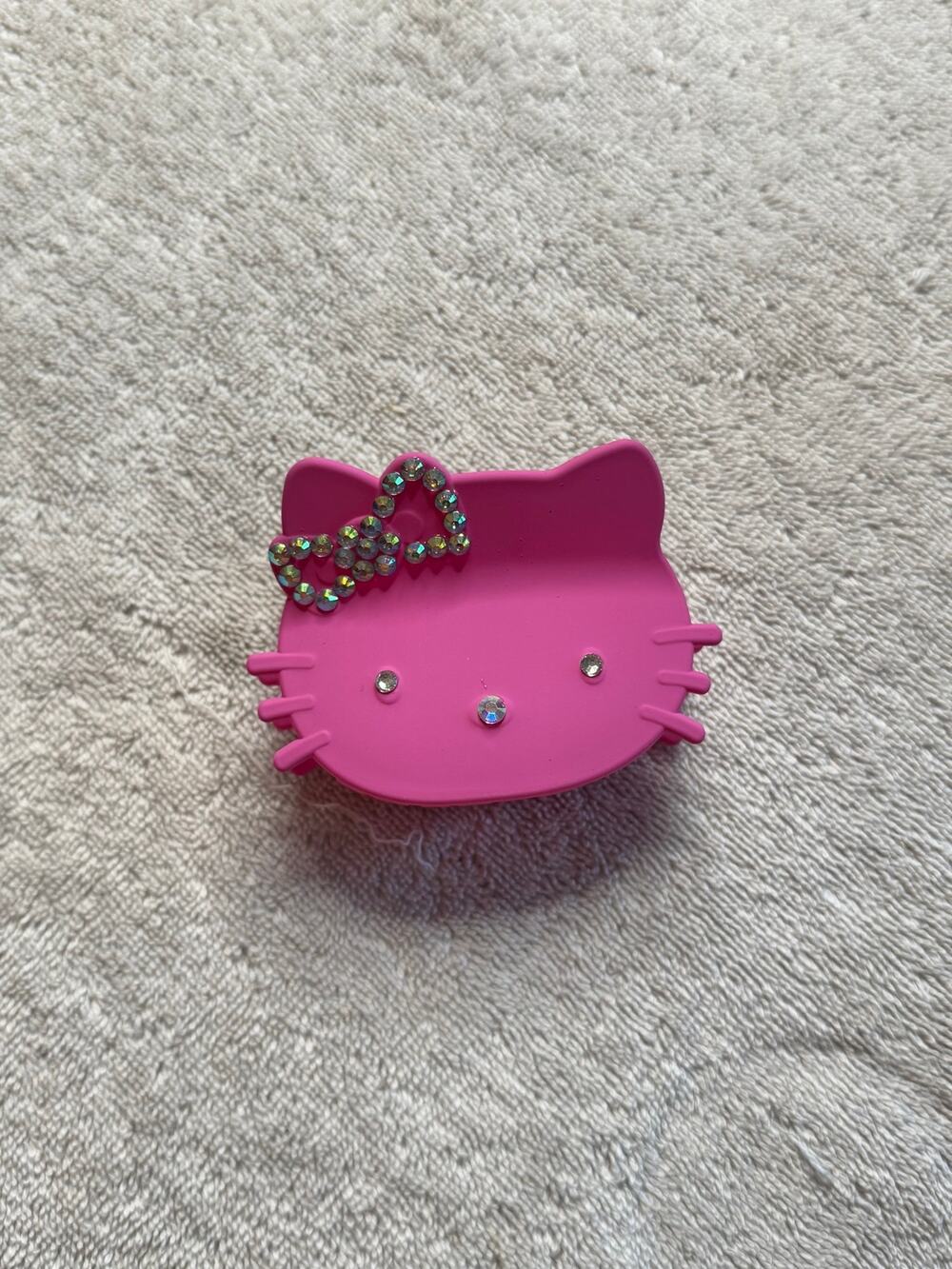 Large hello kitty hair claw clip matte pink with rhinestone accent